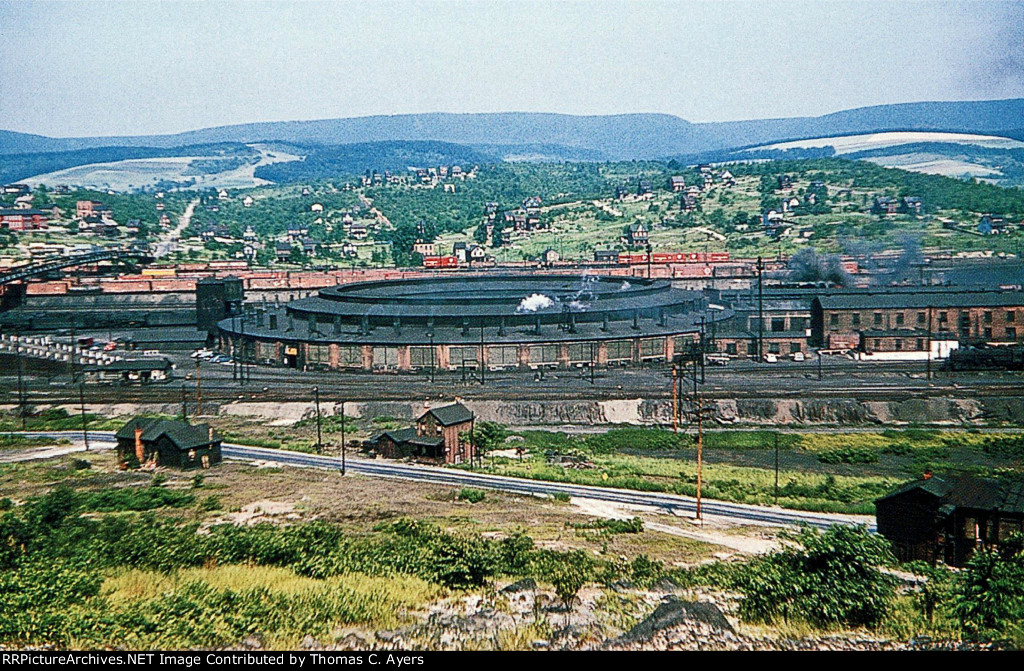 PRR East Altoona Roundhouse, 1954